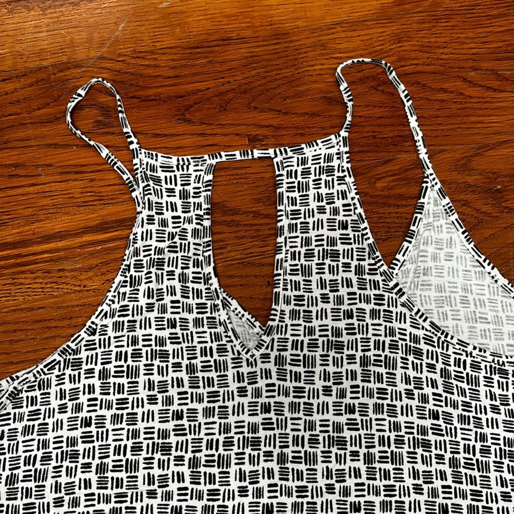 Tank top - Picture 3 of 3